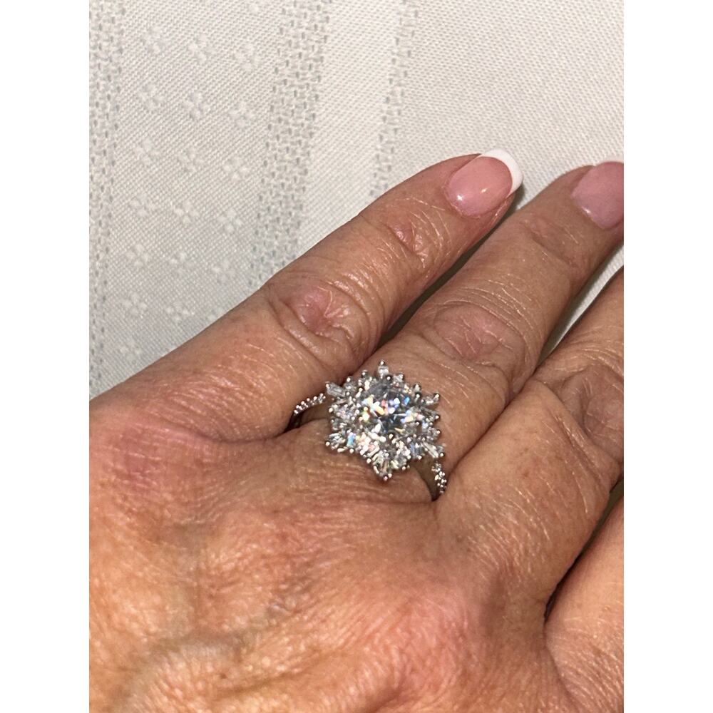 2 CT White Sapphire Snowflake Ring Size 9.5 – Sparkling Statement Ring - Picture 11 of 13